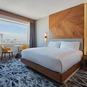 Club King Room